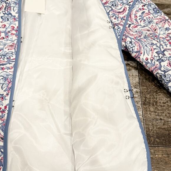 7 For All Mankind Jacket Quilted Paisley Floral XS Blue White Lightweight NEW - Picture 8 of 15
